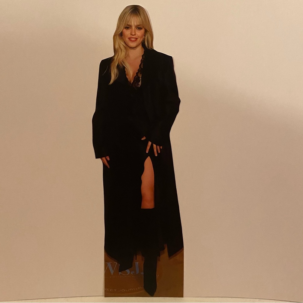 Reneé Rapp Cardboard Cutout *NOT LIFESIZED*